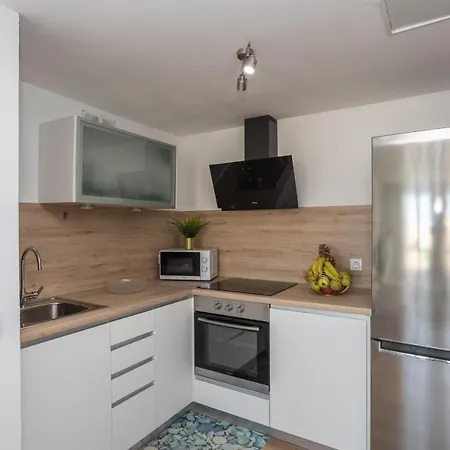 Lightbooking Paradise Apartment
